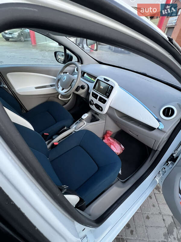 Хэтчбек Renault Zoe 2013 в Дубно