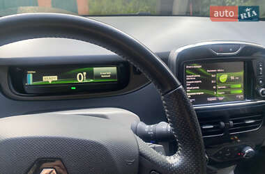 Хетчбек Renault Zoe 2016 в Києві