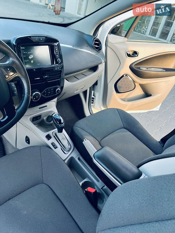 Хэтчбек Renault Zoe 2016 в Тернополе