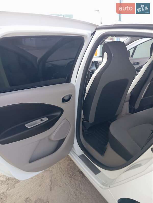 Хэтчбек Renault Zoe 2015 в Шаргороде фото 3 Хэтчбек Renault Zoe 2015 в Шаргороде