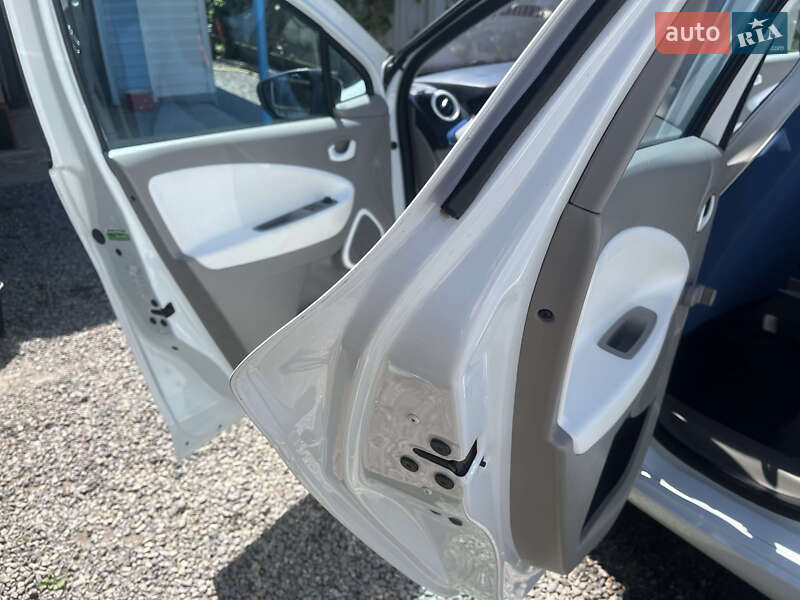Хэтчбек Renault Zoe 2013 в Виннице