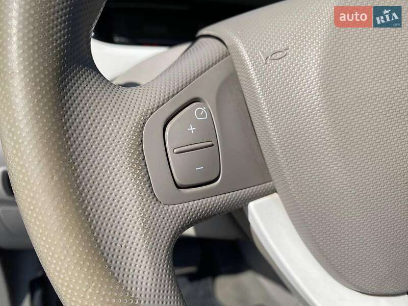 Хэтчбек Renault Zoe 2015 в Львове