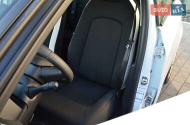 Хэтчбек Renault Zoe 2021 в 