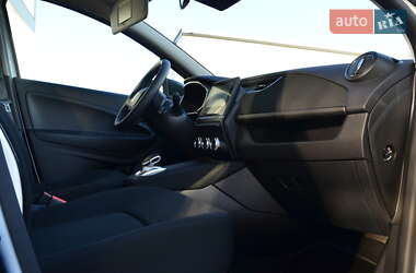 Хэтчбек Renault Zoe 2021 в 