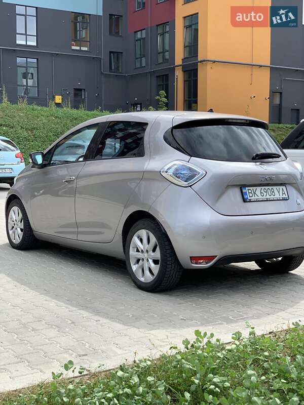 Хэтчбек Renault Zoe 2015 в Ровно