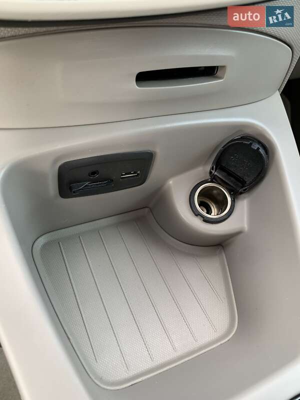 Хэтчбек Renault Zoe 2015 в Ровно