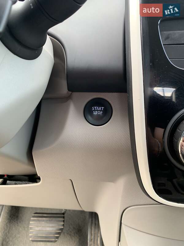 Хэтчбек Renault Zoe 2015 в Ровно