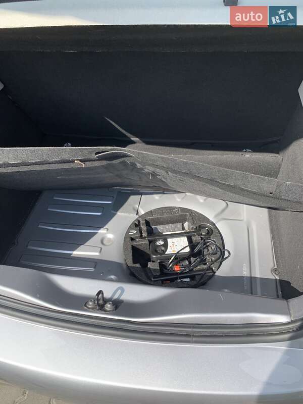 Хэтчбек Renault Zoe 2015 в Ровно