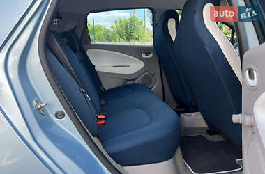 Хэтчбек Renault Zoe 2013 в 