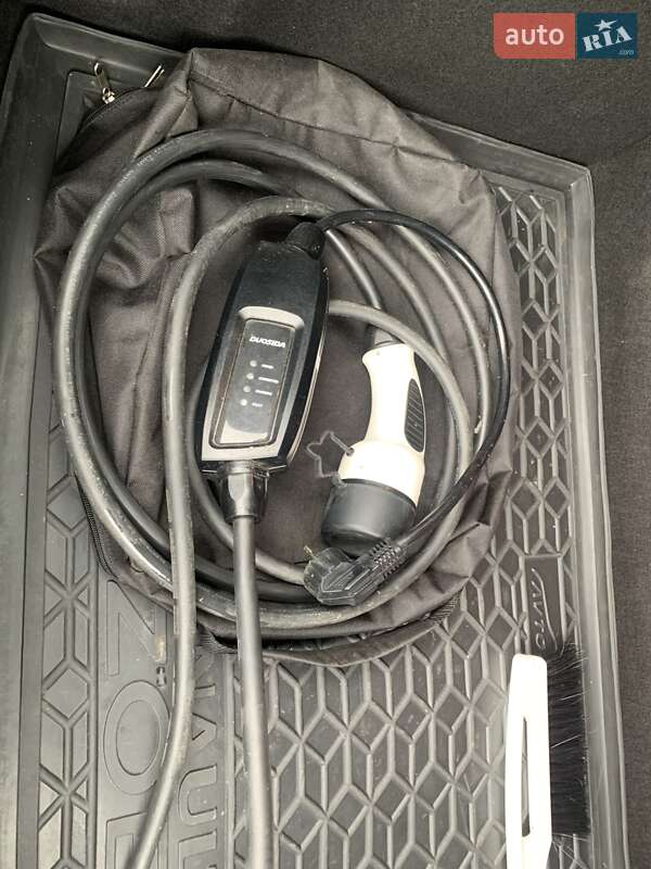 Хэтчбек Renault Zoe 2017 в Луцке фото 34 Хэтчбек Renault Zoe 2017 в Луцке