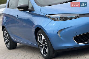 Хэтчбек Renault Zoe 2017 в 