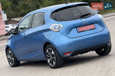 Хэтчбек Renault Zoe 2017 в 