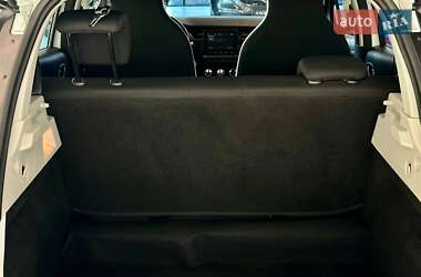 Хэтчбек Renault Zoe 2020 в 
