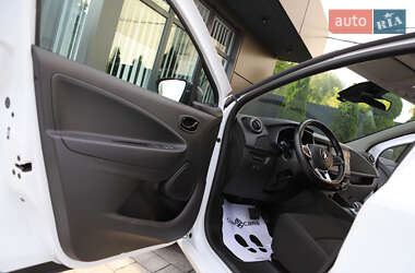 Хэтчбек Renault Zoe 2022 в 