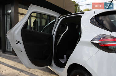 Хэтчбек Renault Zoe 2022 в 