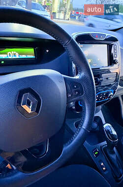 Хэтчбек Renault Zoe 2017 в 