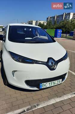 Хэтчбек Renault Zoe 2015 в 
