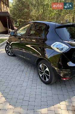 Хэтчбек Renault Zoe 2017 в 