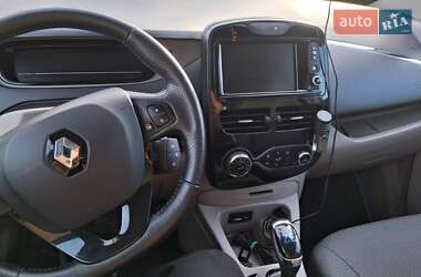 Хэтчбек Renault Zoe 2016 в 