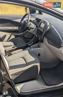 Хэтчбек Renault Zoe 2015 в 