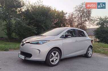 Хэтчбек Renault Zoe 2016 в 