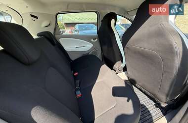 Хэтчбек Renault Zoe 2017 в 