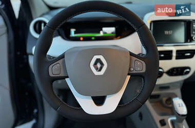 Хэтчбек Renault Zoe 2017 в 