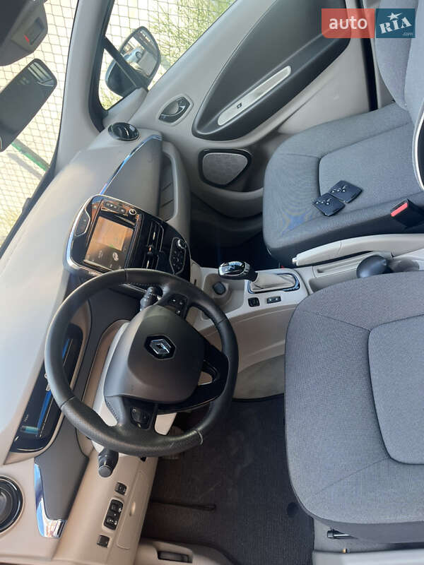 Хетчбек Renault Zoe 2013 в Тернополі фото 10 Хетчбек Renault Zoe 2013 в Тернополі