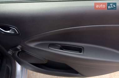 Хэтчбек Renault Zoe 2020 в 