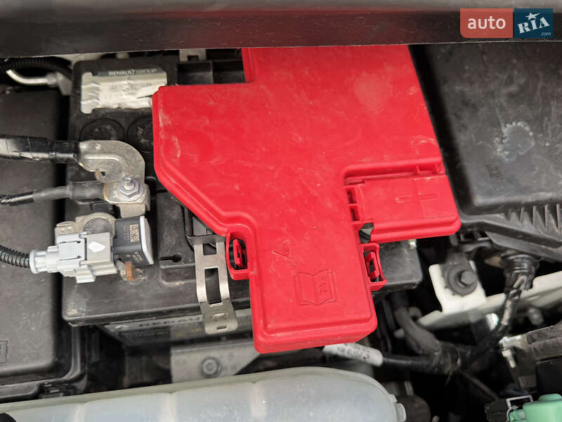 Хэтчбек Renault Zoe 2017 в Самборе фото 91 Хэтчбек Renault Zoe 2017 в Самборе