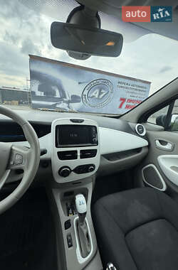 Хэтчбек Renault Zoe 2019 в 