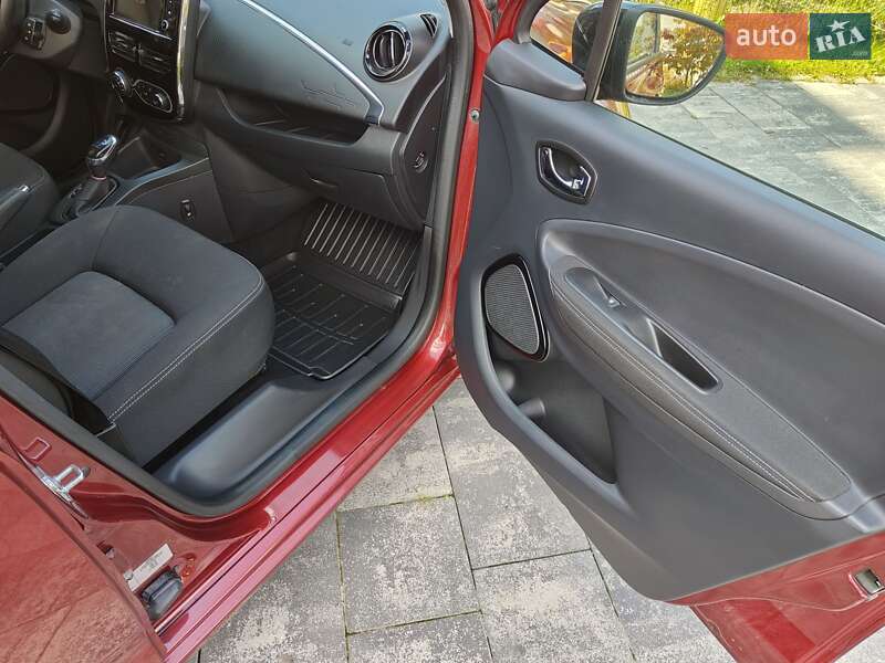 Хэтчбек Renault Zoe 2017 в Львове