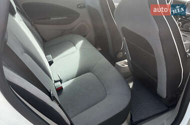 Хэтчбек Renault Zoe 2014 в 