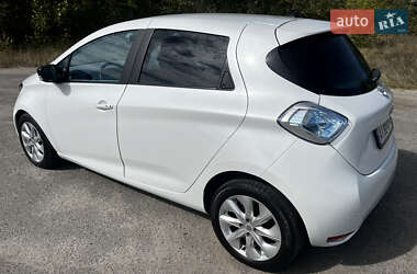 Хэтчбек Renault Zoe 2014 в 