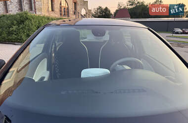 Хетчбек Renault Zoe 2017 в 