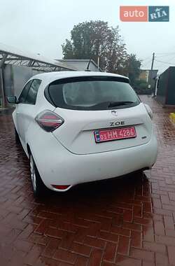 Хэтчбек Renault Zoe 2021 в 