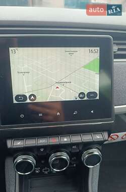 Хэтчбек Renault Zoe 2021 в 