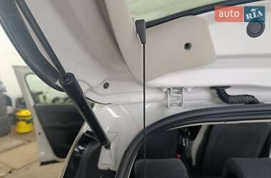 Хэтчбек Renault Zoe 2021 в 