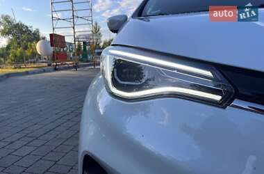 Хэтчбек Renault Zoe 2021 в 
