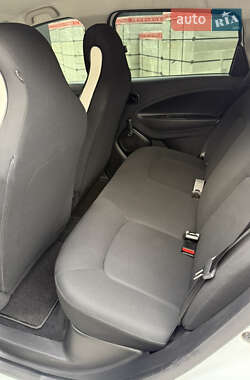 Хэтчбек Renault Zoe 2020 в 