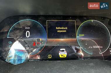 Хэтчбек Renault Zoe 2020 в 