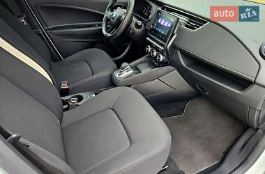 Хэтчбек Renault Zoe 2020 в 