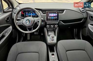 Хэтчбек Renault Zoe 2020 в 