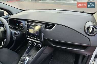 Хэтчбек Renault Zoe 2020 в 