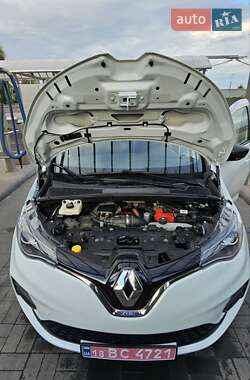 Хэтчбек Renault Zoe 2020 в 