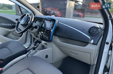 Хэтчбек Renault Zoe 2015 в 