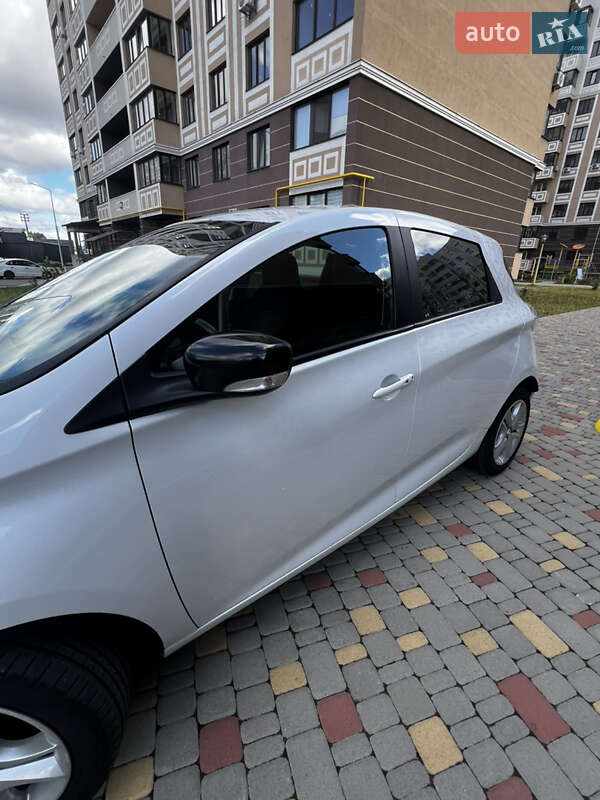 Хетчбек Renault Zoe 2017 в Києві фото 11 Хетчбек Renault Zoe 2017 в Києві