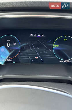 Хэтчбек Renault Zoe 2020 в 