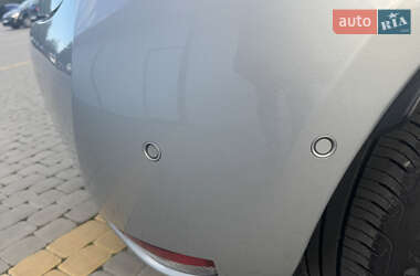 Хэтчбек Renault Zoe 2020 в 
