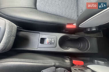 Хэтчбек Renault Zoe 2020 в 